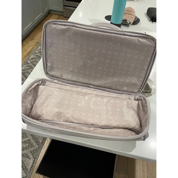 Calpak Stevyn Duffel Bag in Dune Tan - aka Grey - Picture 4 of 8